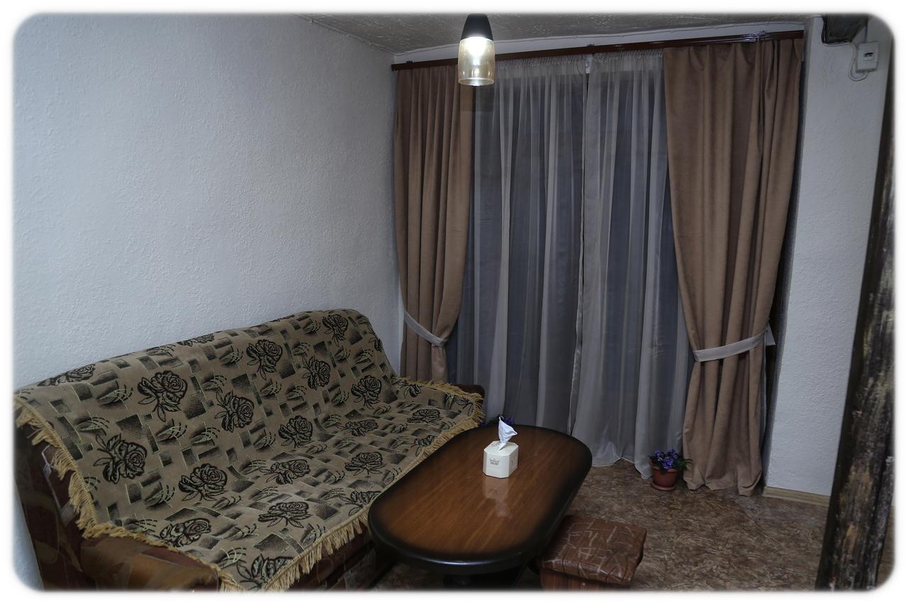 Lucy B&B Горис Екстериор снимка